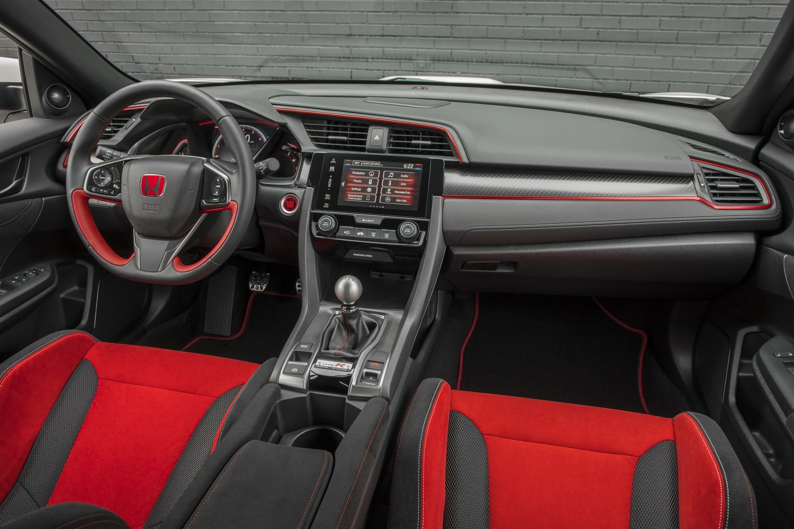 2017_Honda_Civic_Type_R_16
