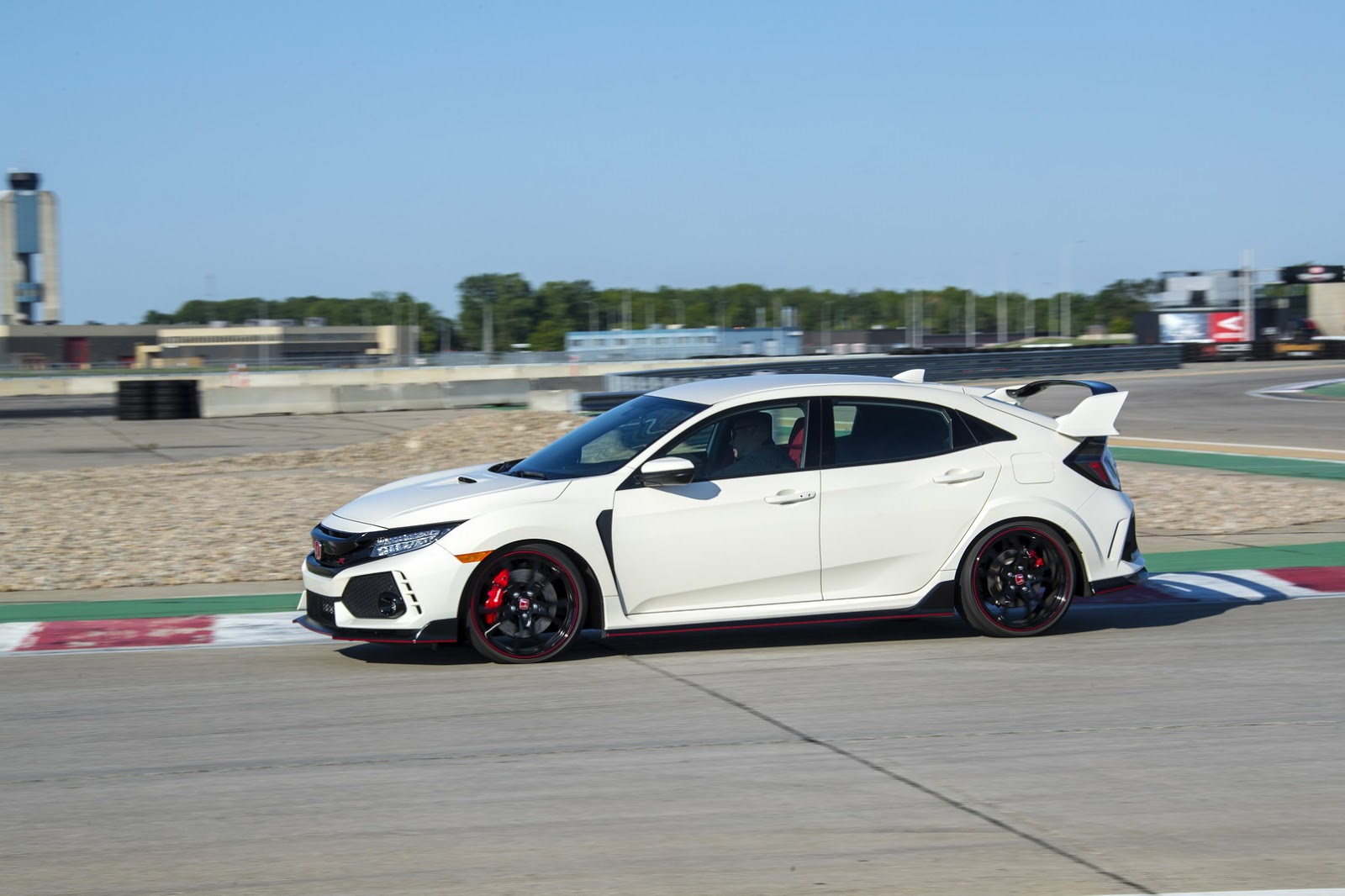 2017_Honda_Civic_Type_R_166
