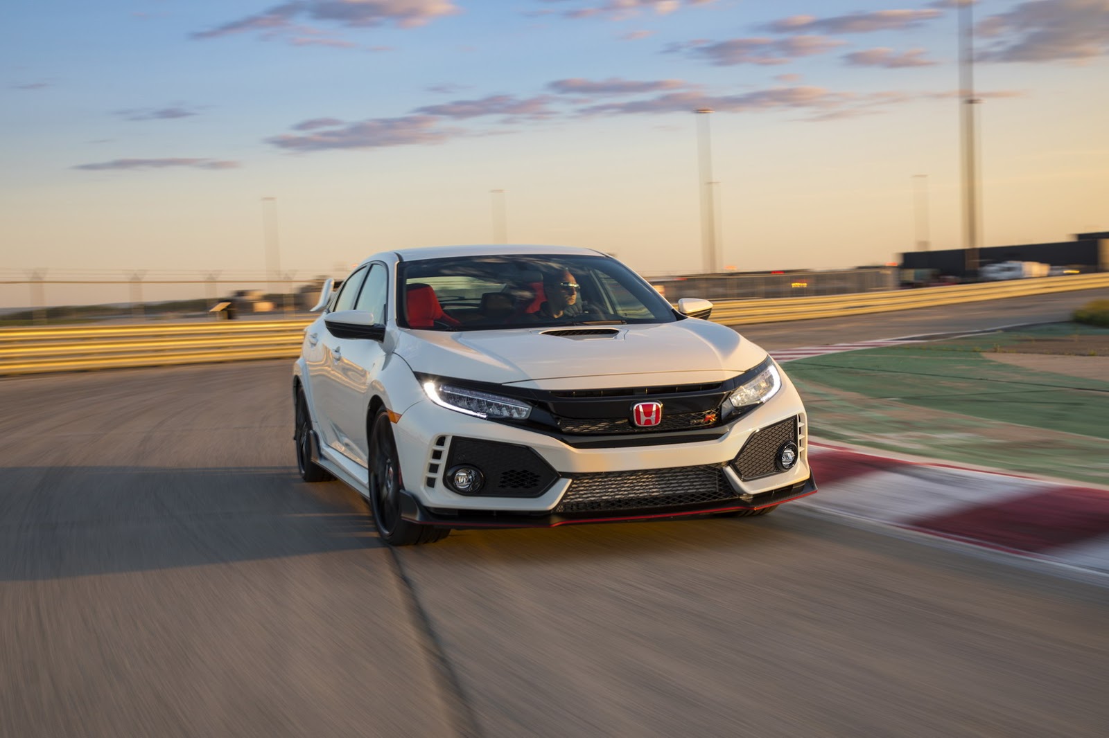 2017_Honda_Civic_Type_R_173