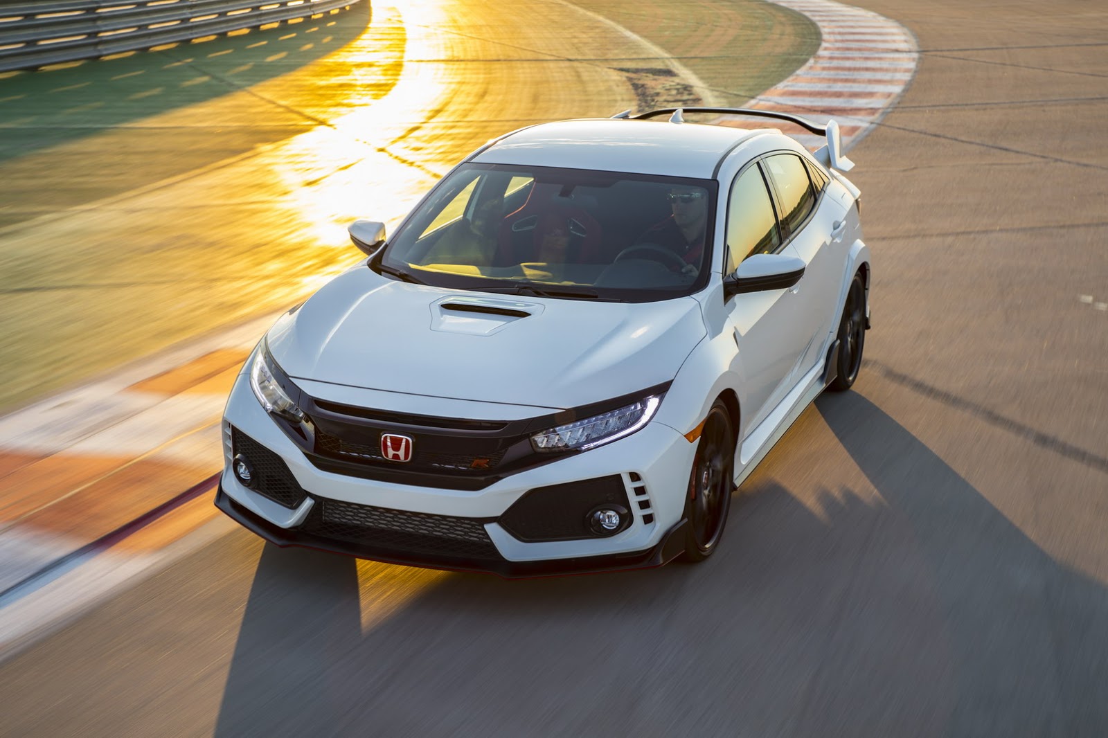 2017_Honda_Civic_Type_R_175