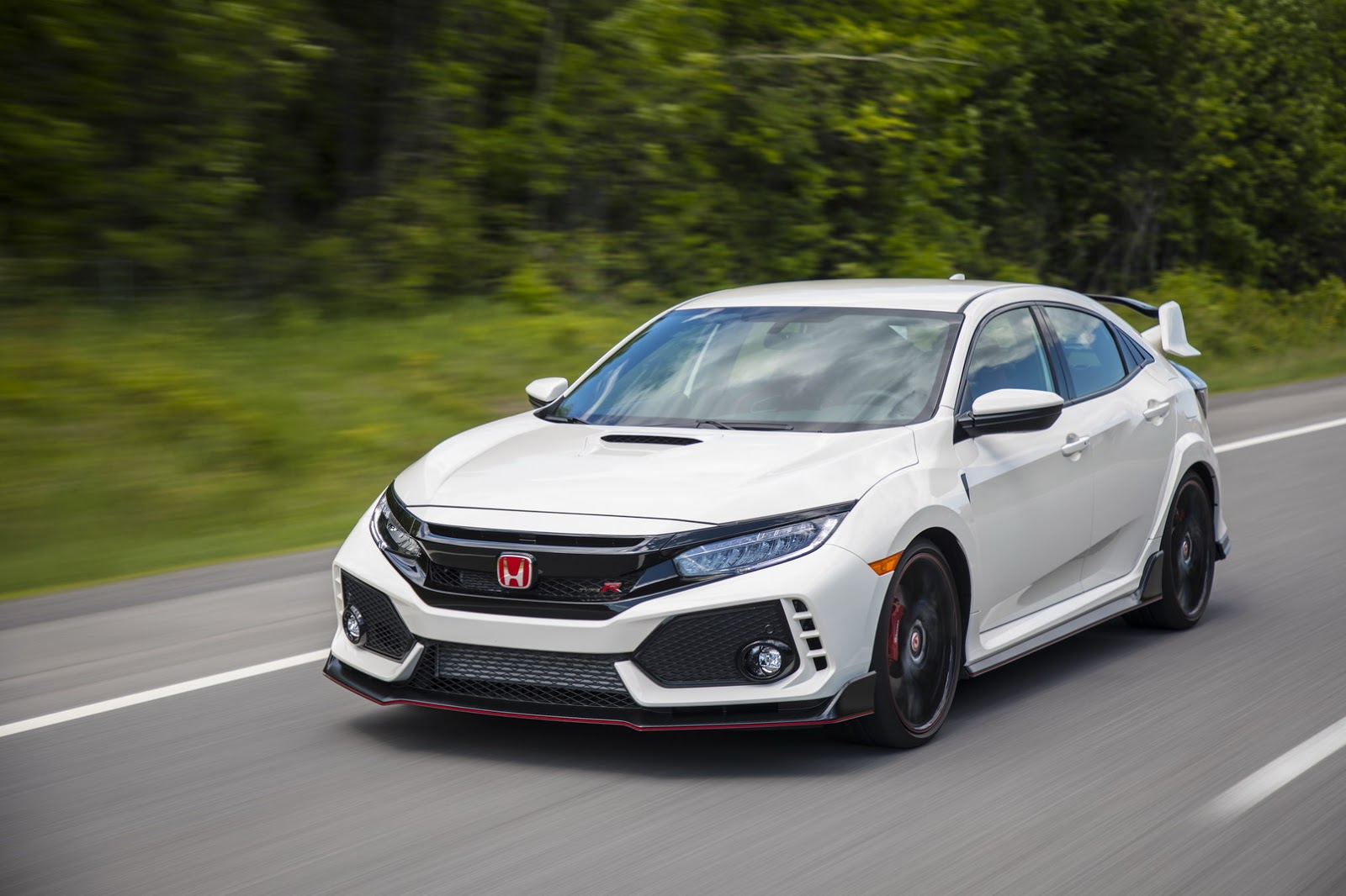 2017_Honda_Civic_Type_R_185