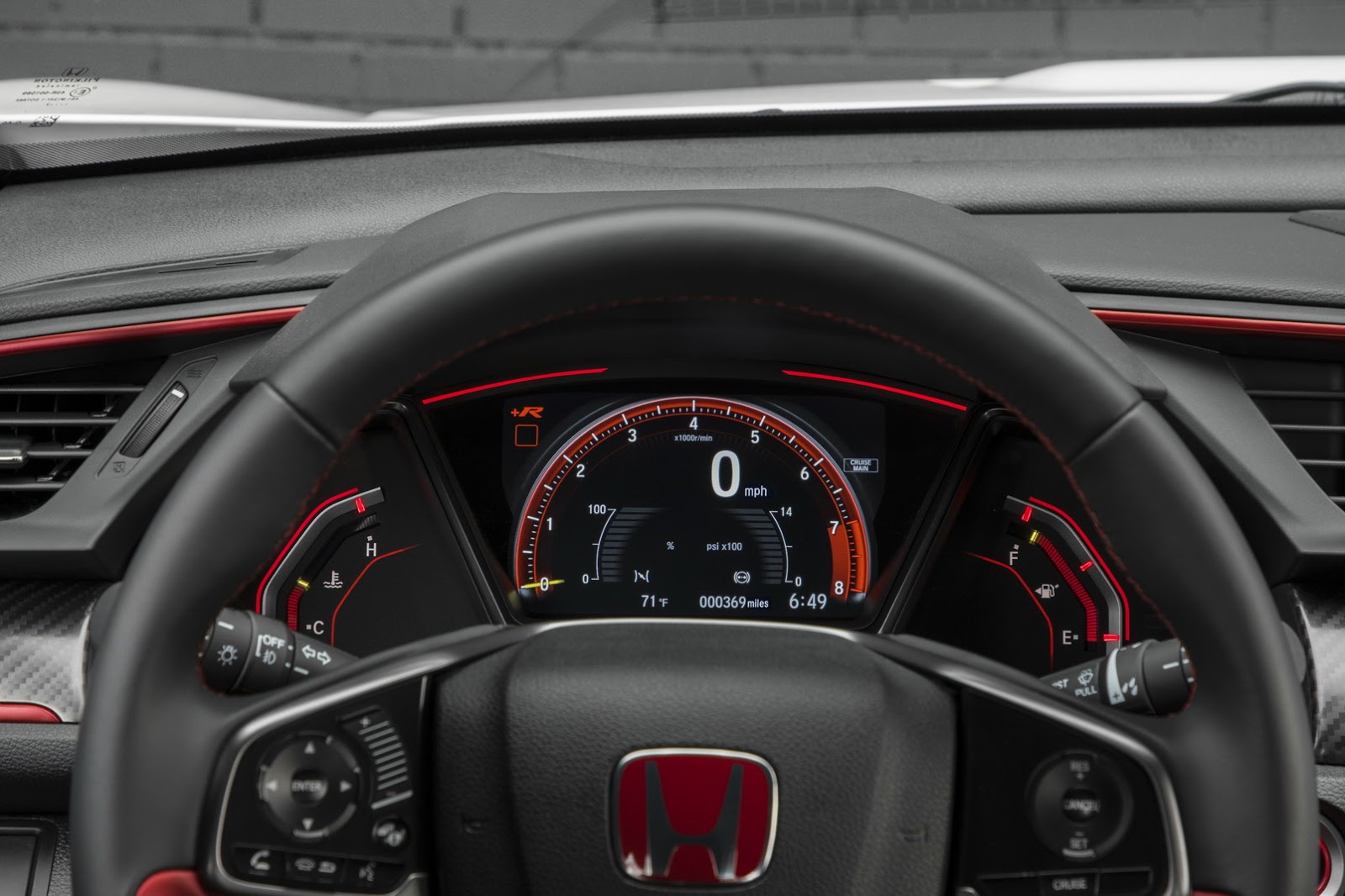 2017_Honda_Civic_Type_R_21