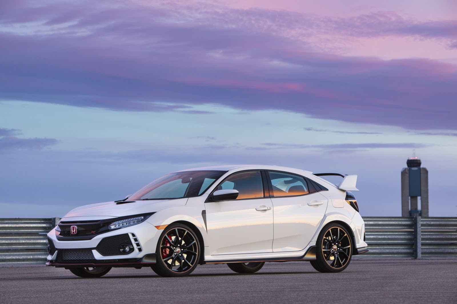 2017_Honda_Civic_Type_R_40