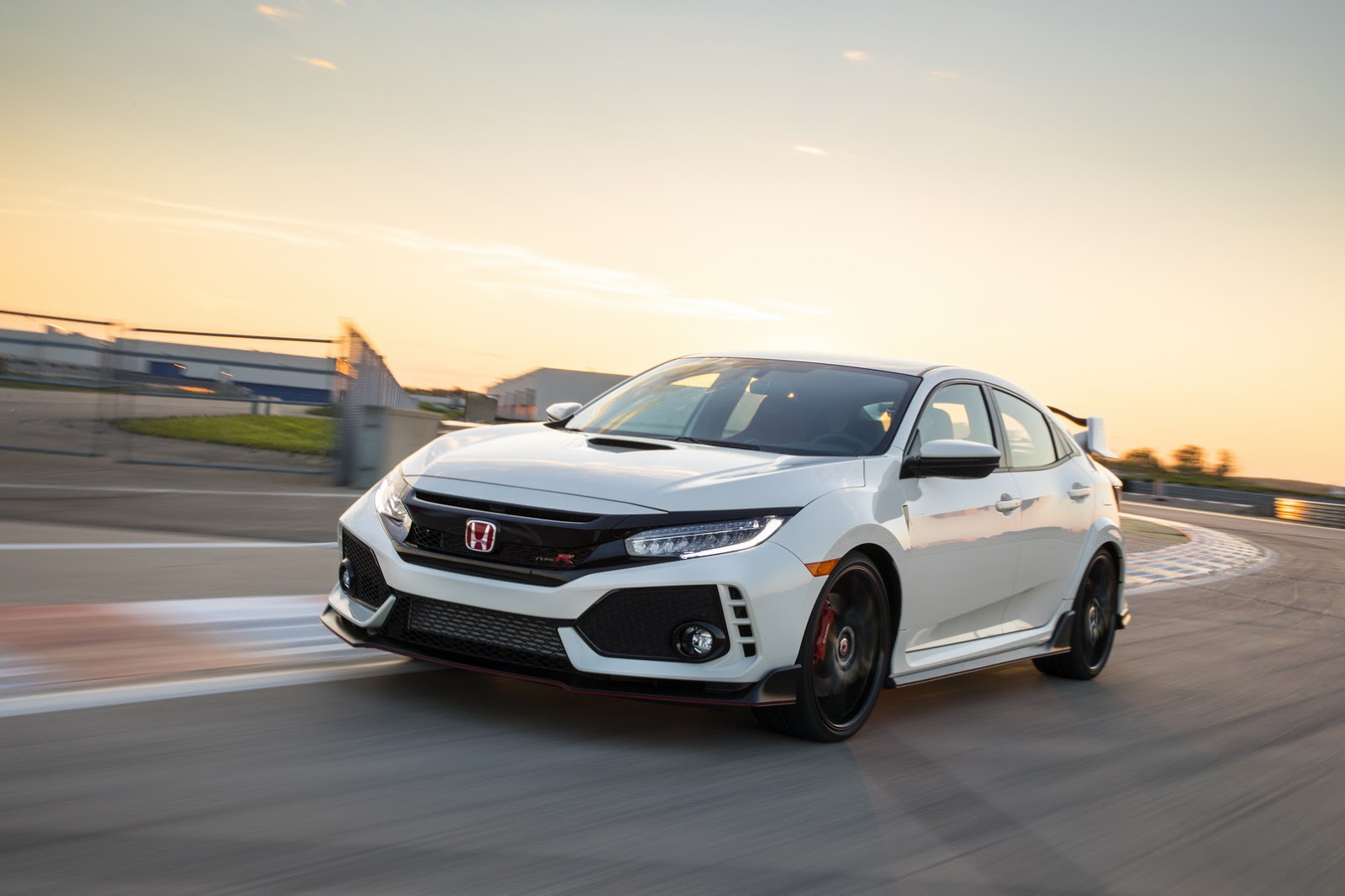 2017_Honda_Civic_Type_R_51
