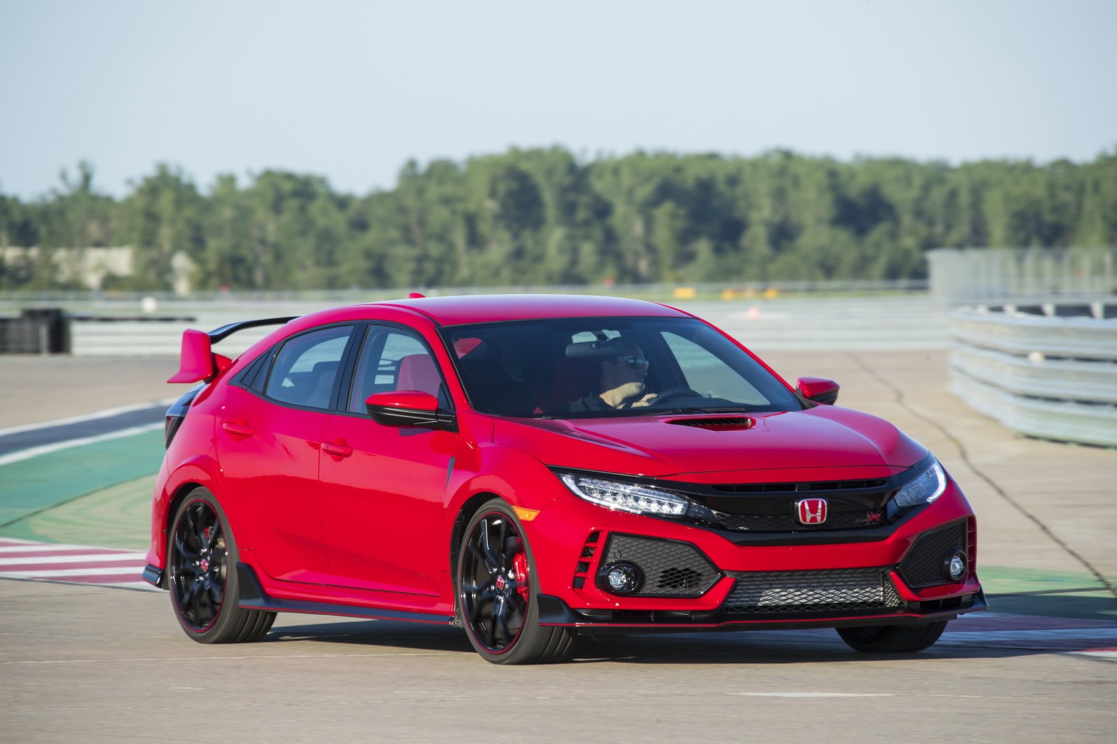 2017_Honda_Civic_Type_R_53
