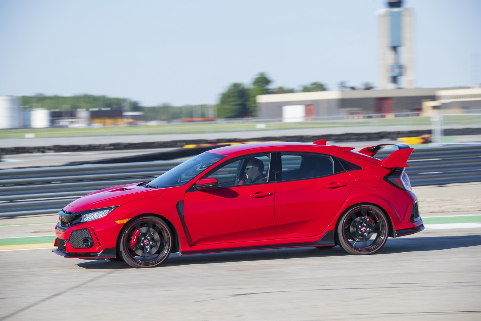 2017_Honda_Civic_Type_R_58