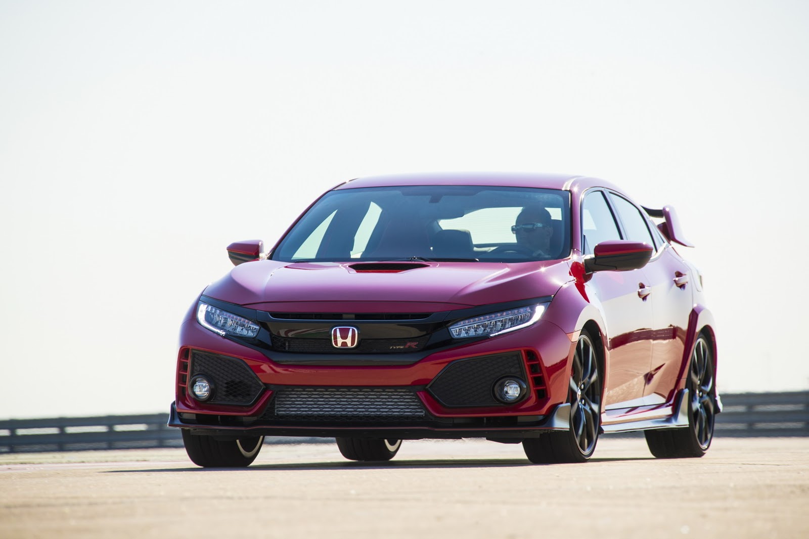2017_Honda_Civic_Type_R_59