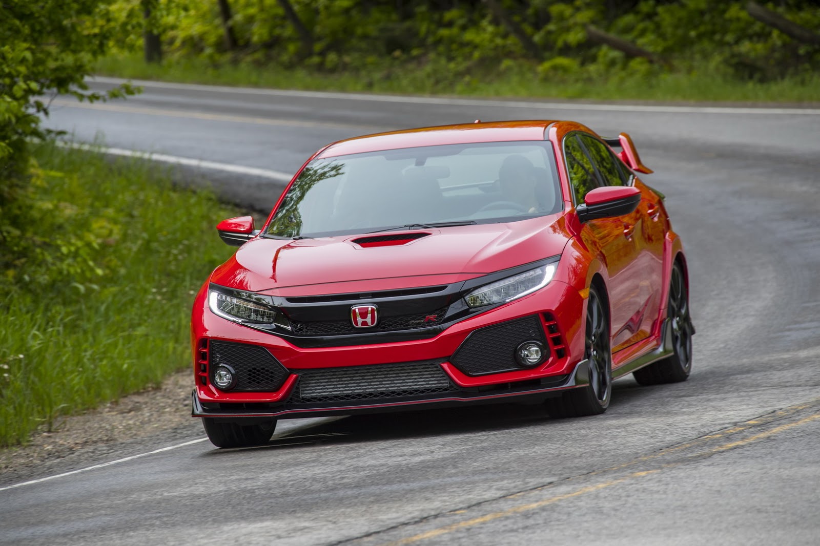 2017_Honda_Civic_Type_R_60