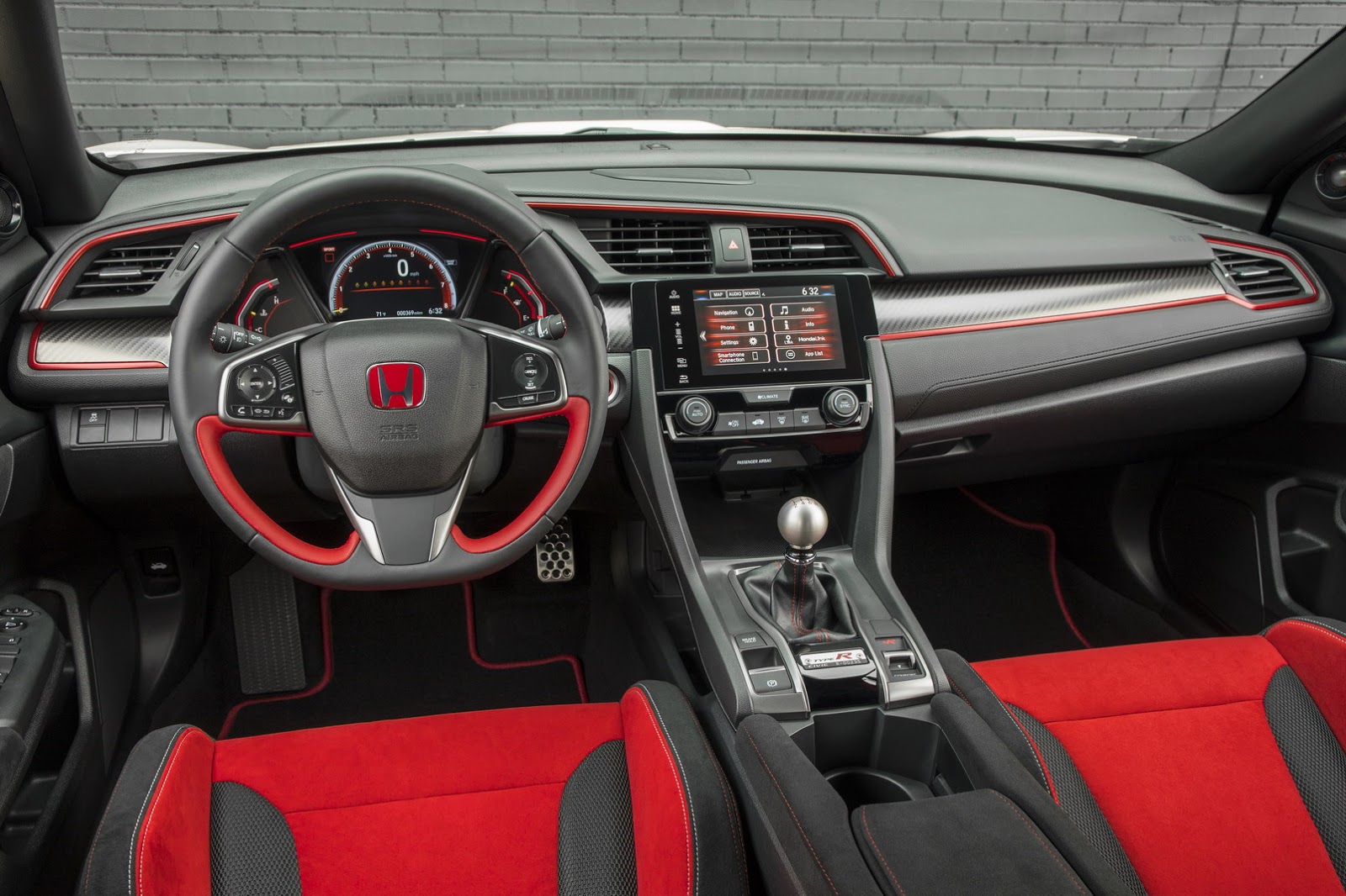 2017_Honda_Civic_Type_R_78