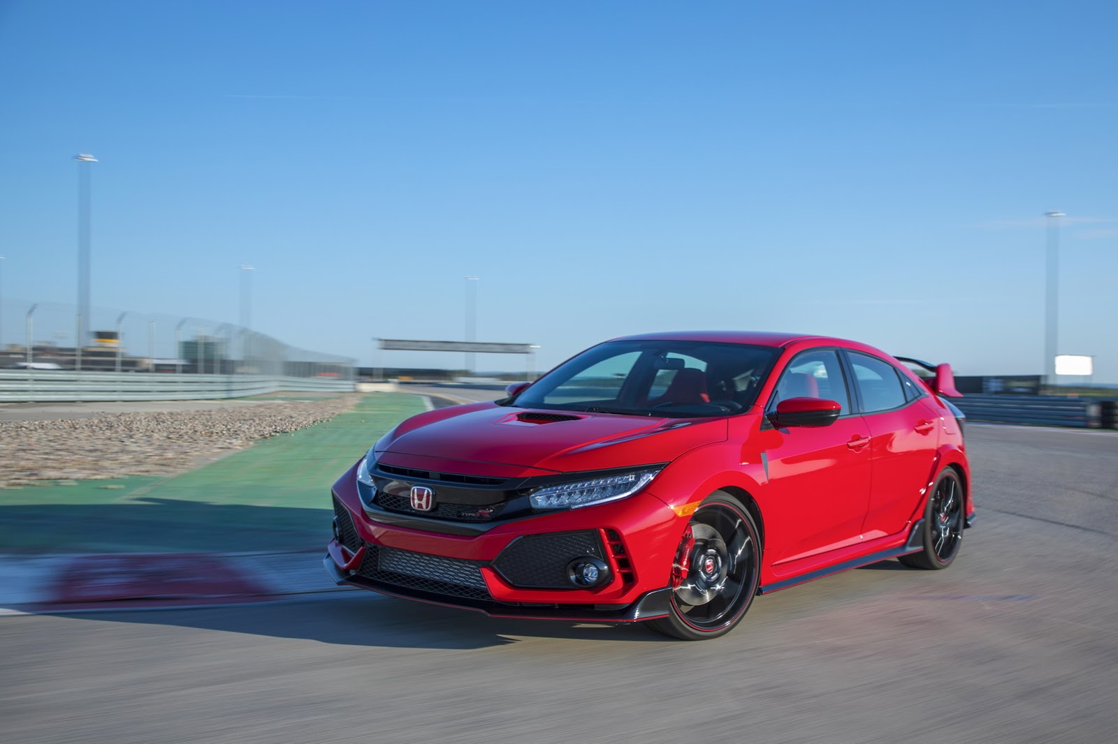 2017_Honda_Civic_Type_R_80