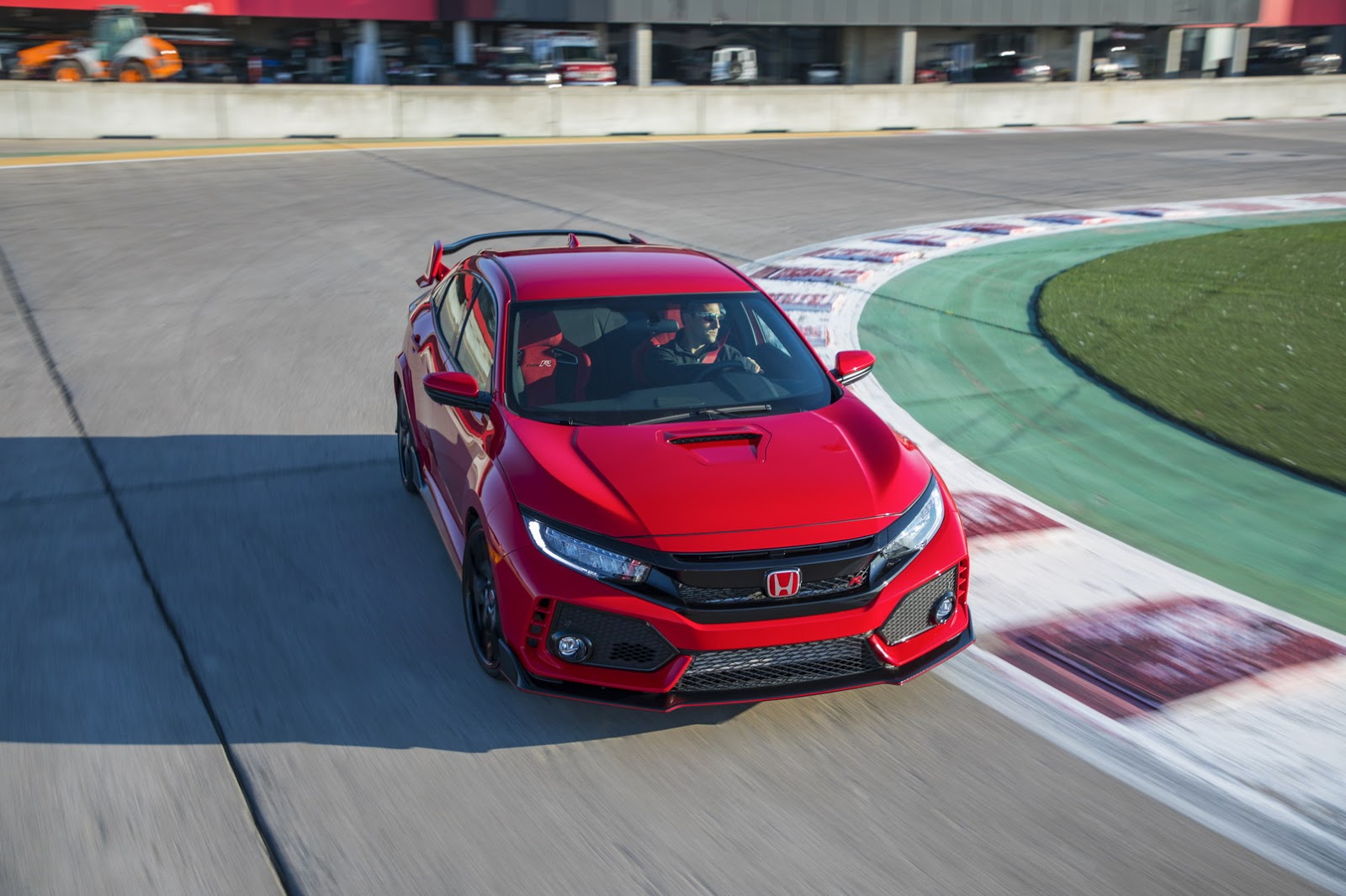 2017_Honda_Civic_Type_R_85