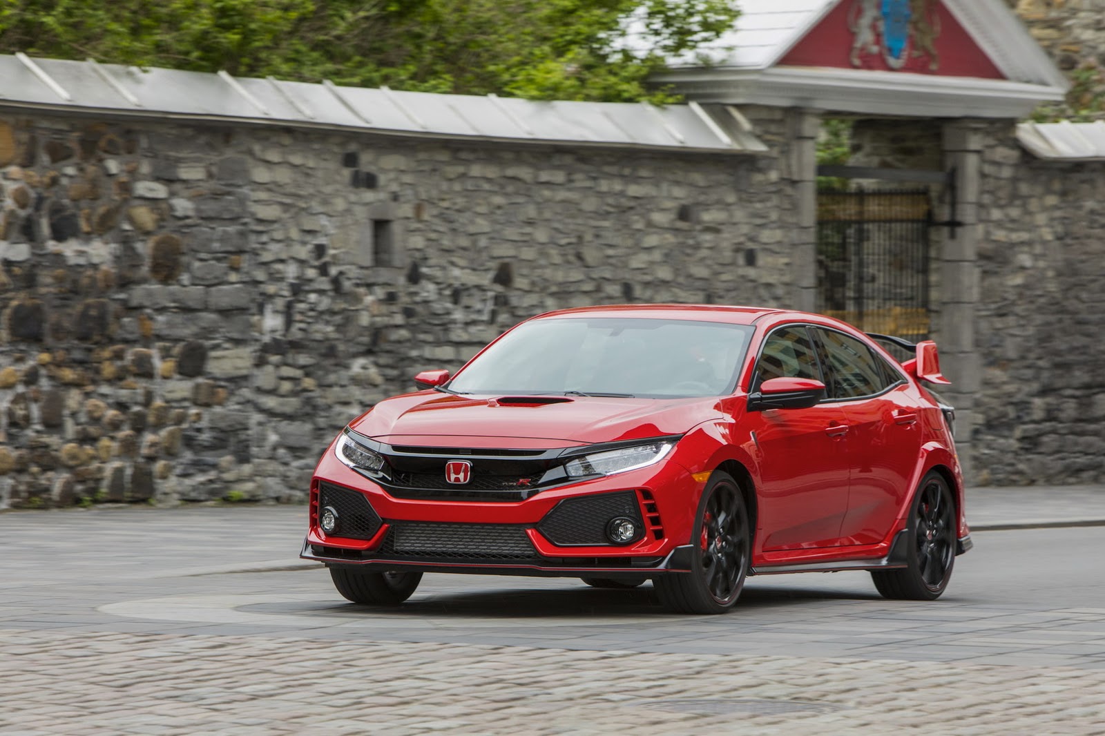 2017_Honda_Civic_Type_R_91