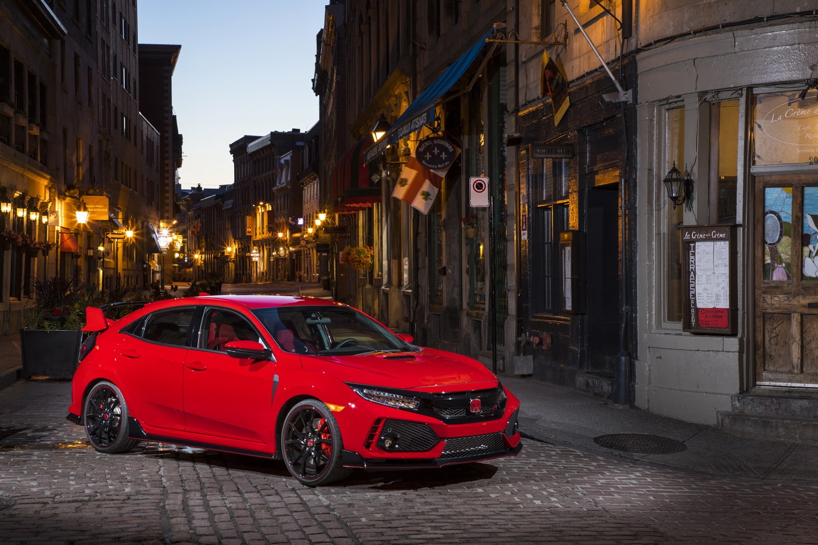 2017_Honda_Civic_Type_R_98