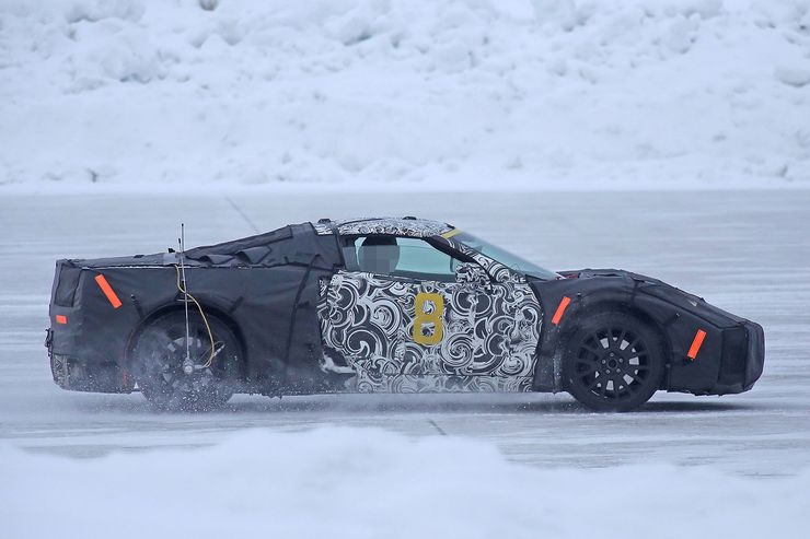 2018_Chevrolet_Corvette_midengined_0003