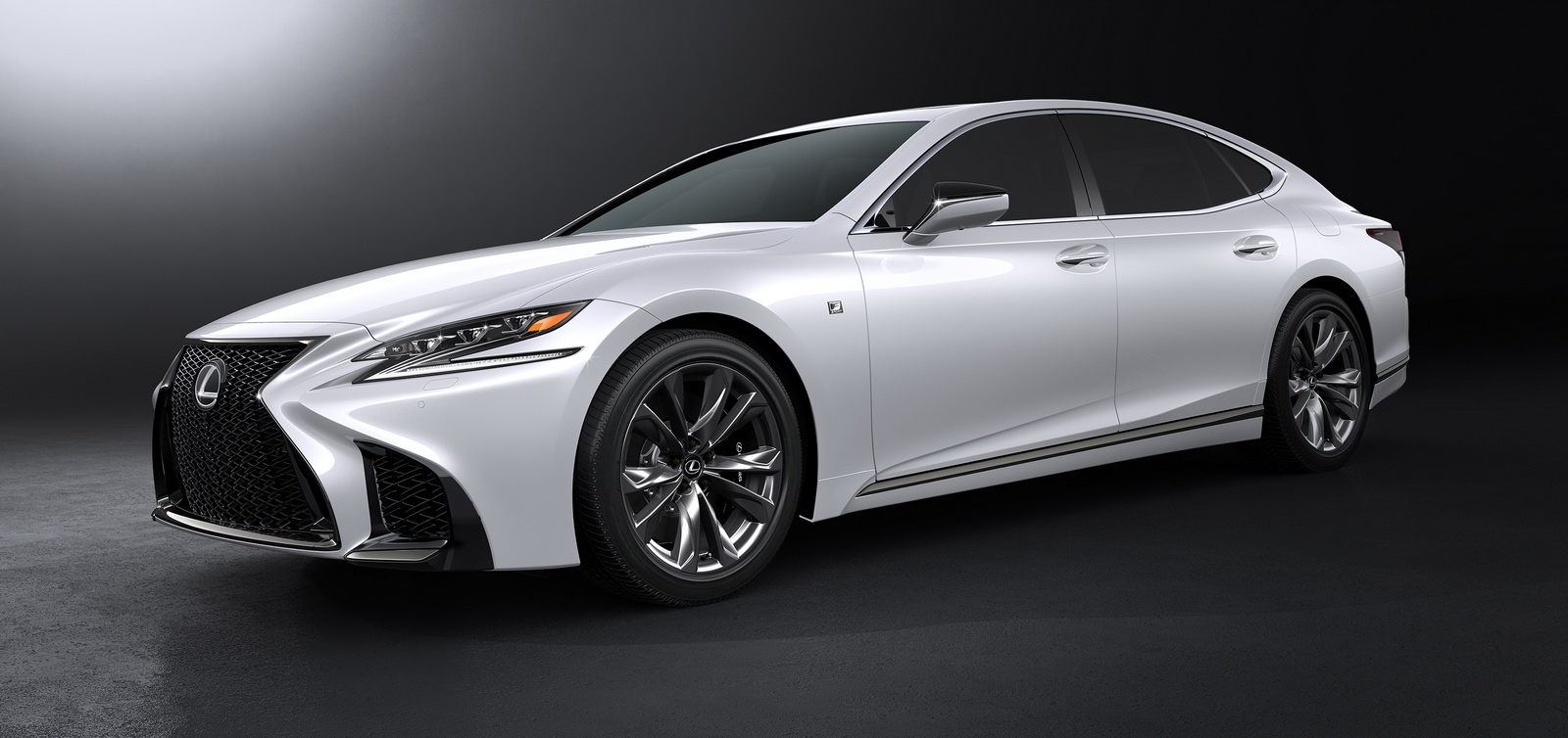 2018_Lexus_LS_500_F_Sport_11