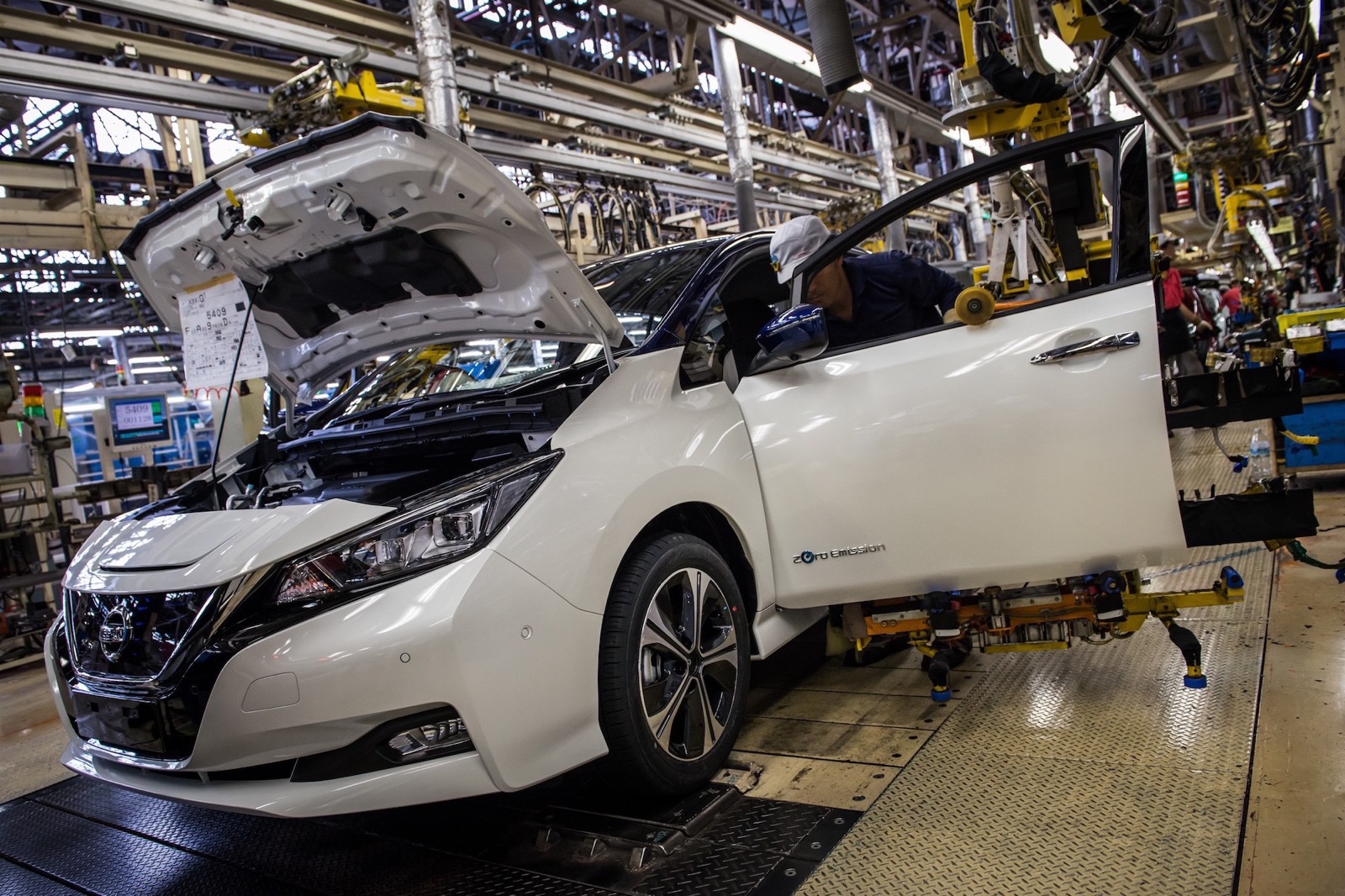 Nissan fuses pioneering electric innovation and ProPILOT technology to create the new Nissan LEAF:  the most advanced electric vehicle for the masses