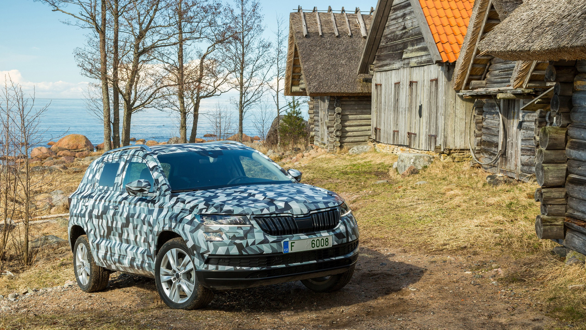 2018_Skoda_Karoq_camouflaged_prototype_17