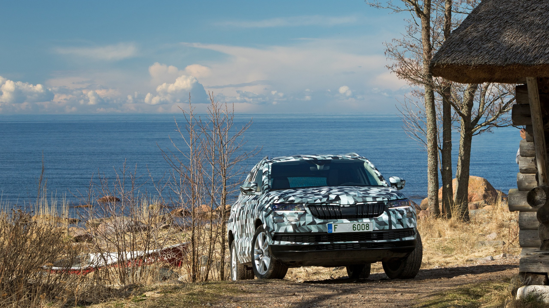 2018_Skoda_Karoq_camouflaged_prototype_20