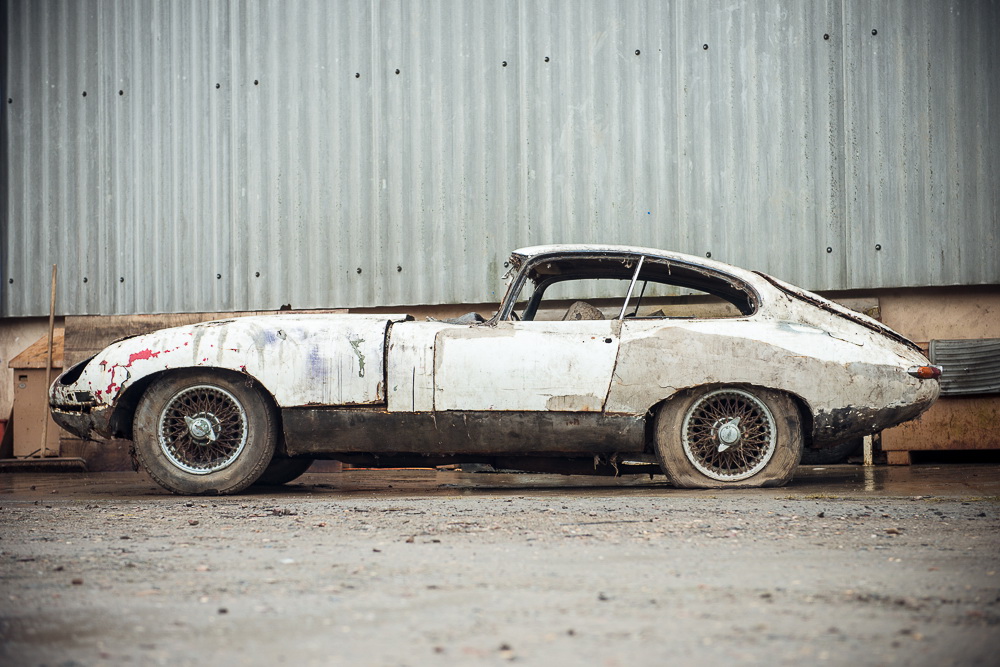 αυτή η εγκαταλελειμμένη jaguar e type αναζητά τη φροντίδα el jaguar e type series 1 sports car