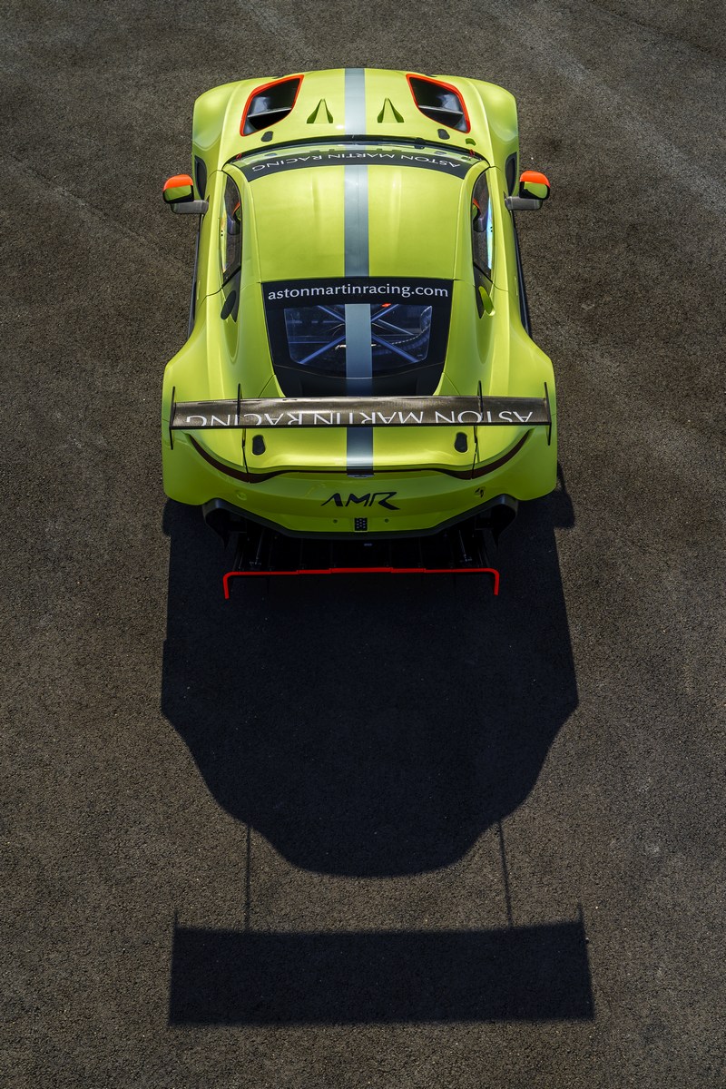 Aston_Martin_Vantage_GTE_04
