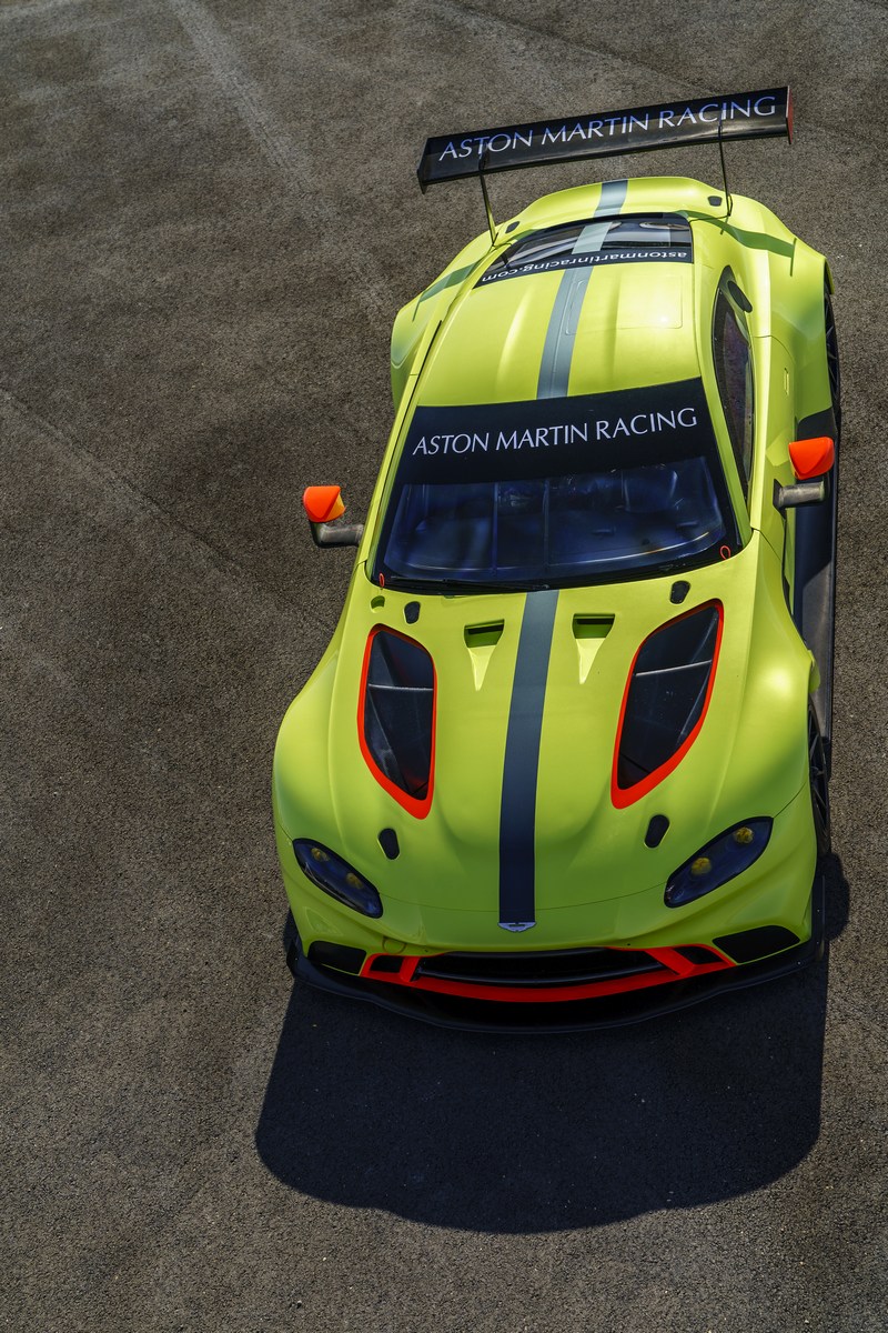 Aston_Martin_Vantage_GTE_05