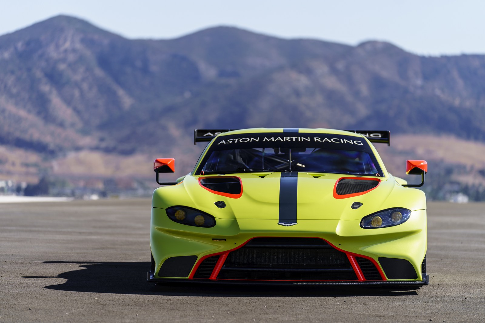 Aston_Martin_Vantage_GTE_06