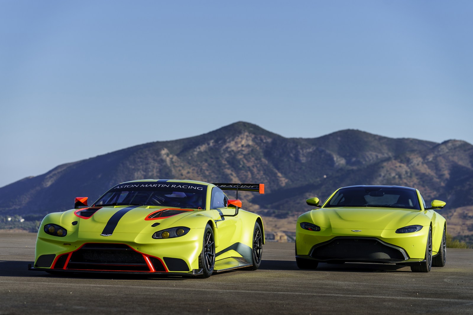 Aston_Martin_Vantage_GTE_15