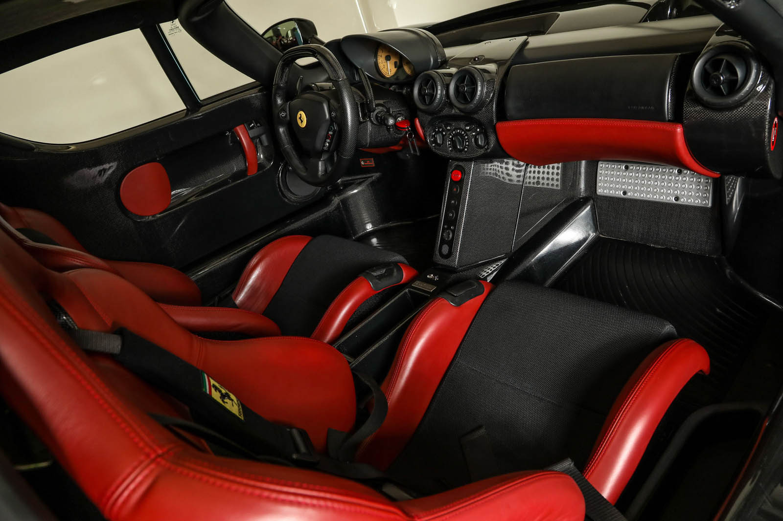 Black Ferrari Enzo for sale (8)
