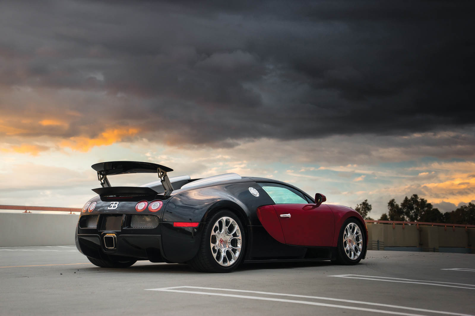 Bugatti_Veyron_Grand_Sport_for_sale_02