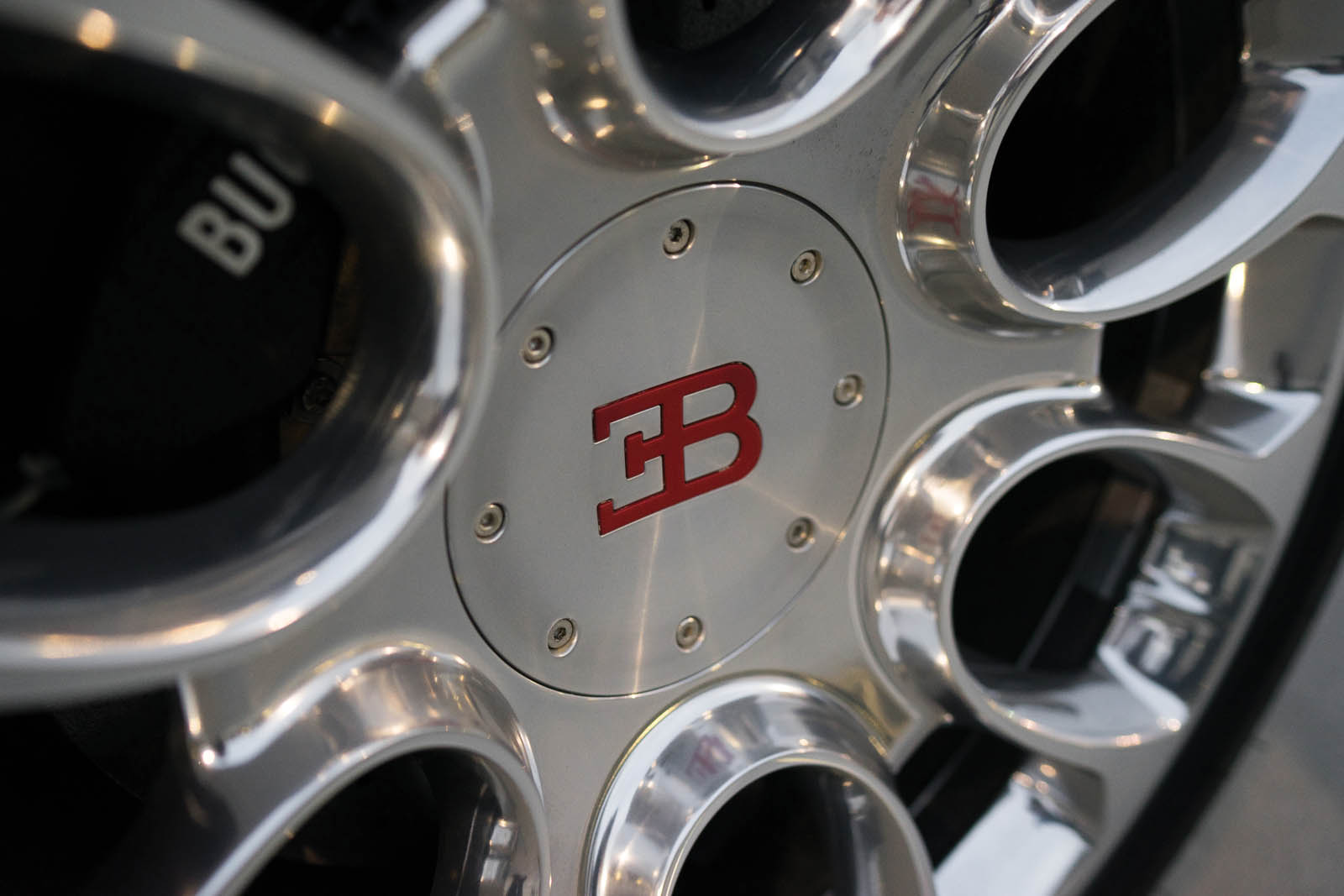 Bugatti_Veyron_Grand_Sport_for_sale_07