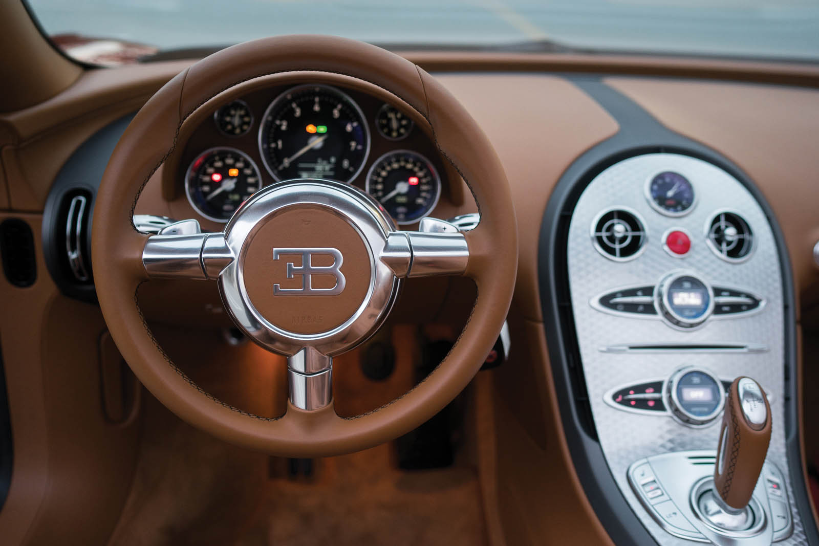 Bugatti_Veyron_Grand_Sport_for_sale_11
