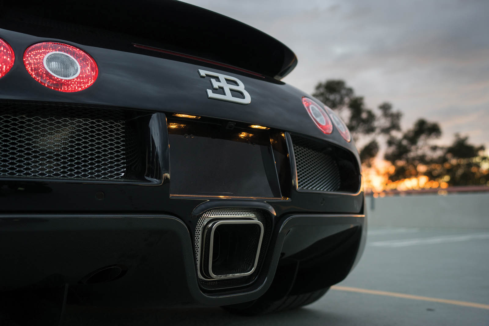 Bugatti_Veyron_Grand_Sport_for_sale_25