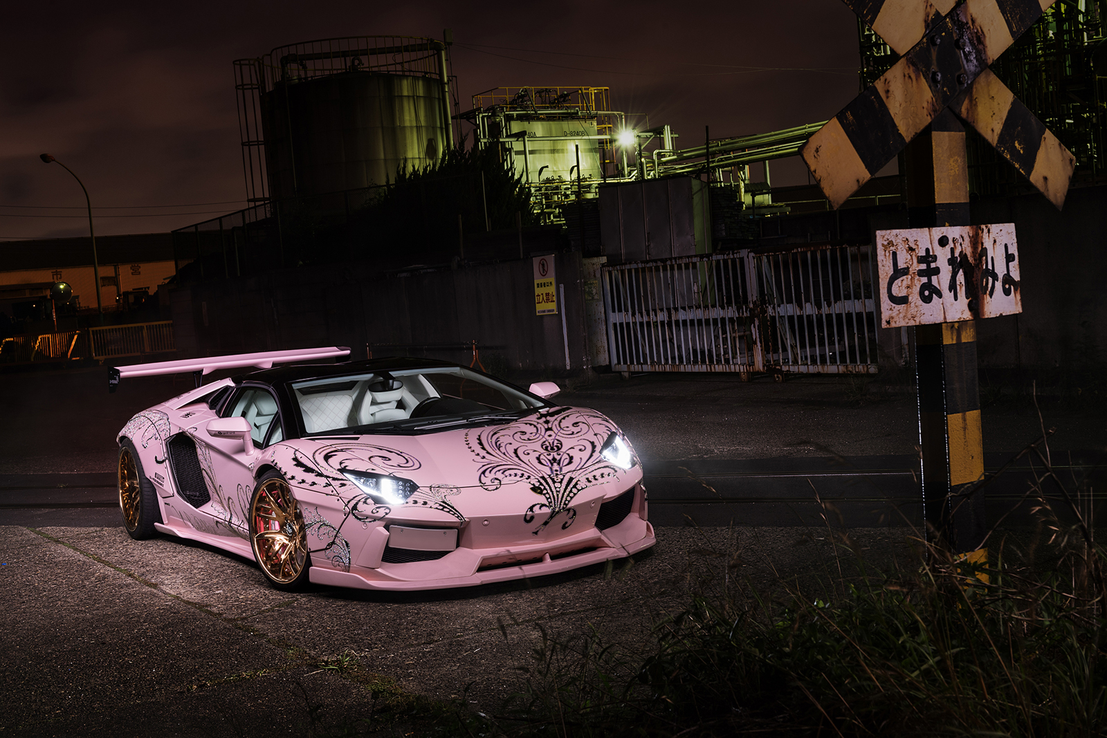 Forgiato_pink_Lamborghini_Aventador_4