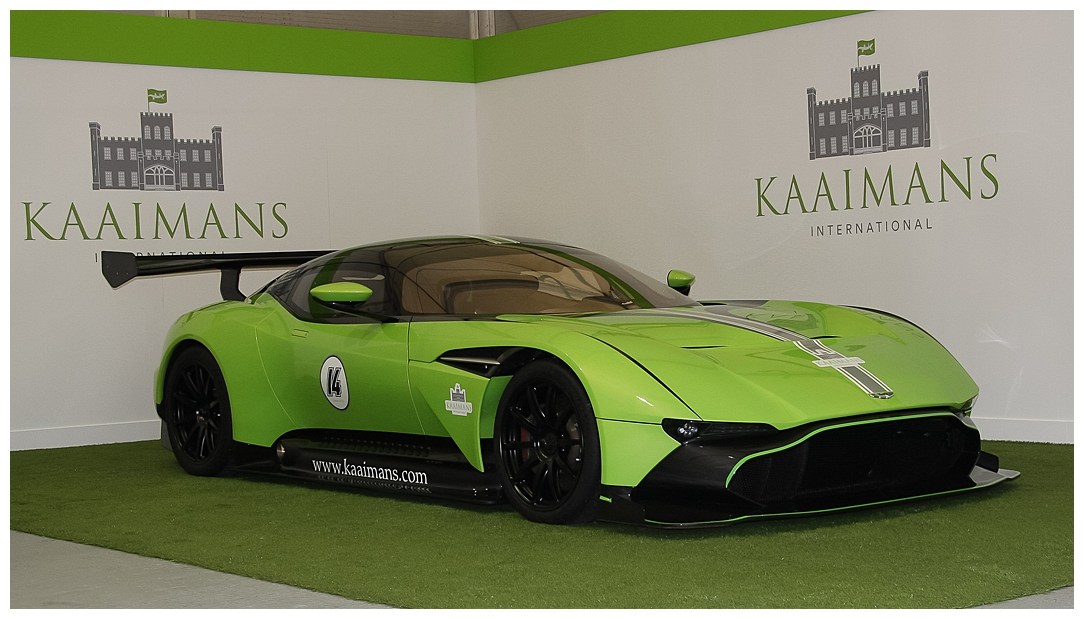 Green Aston Martin Vulcan (8)