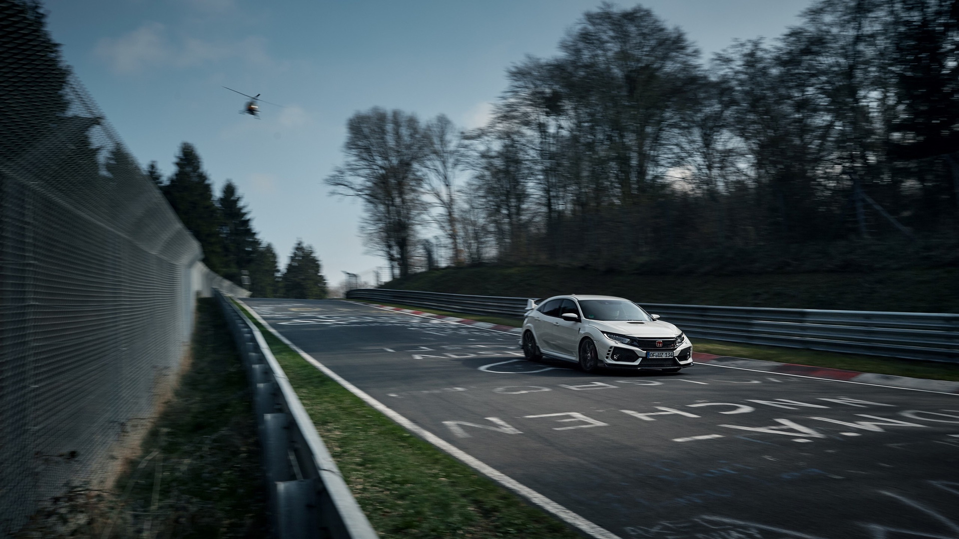 2017 HONDA CIVIC TYPE R SETS NEW FRONT-WHEEL DRIVE LAP RECORD AT NURBURGRING