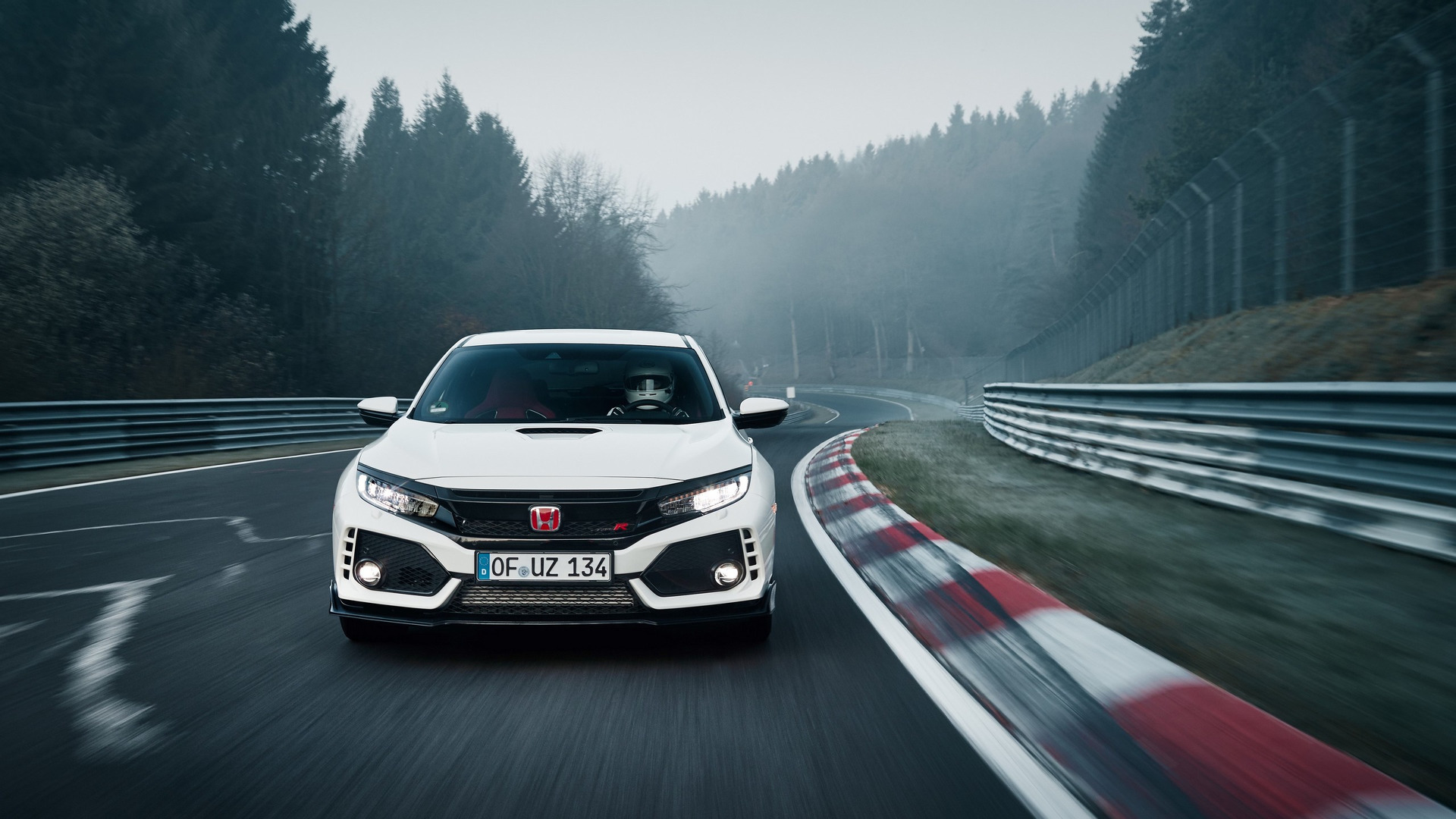 2017 HONDA CIVIC TYPE R SETS NEW FRONT-WHEEL DRIVE LAP RECORD AT NURBURGRING