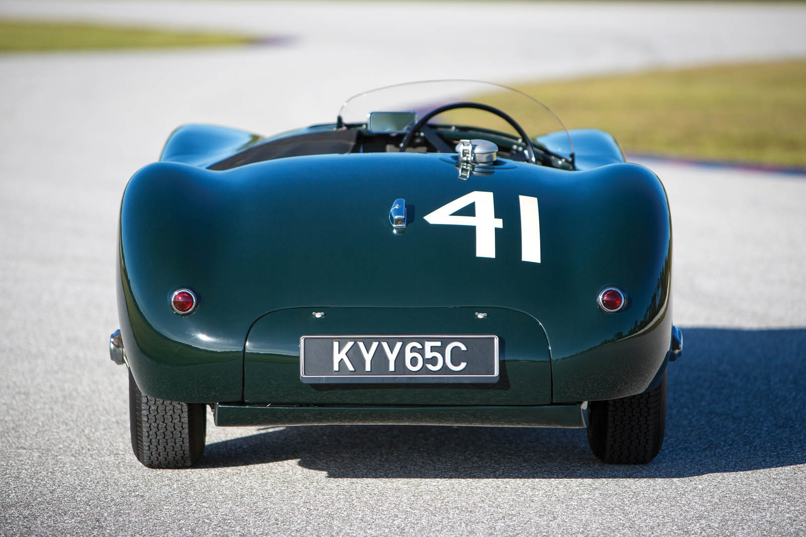 Jaguar_C-Type_for_sale_07