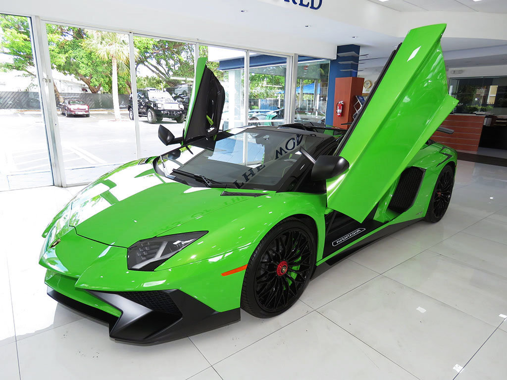Lamborghini_Aventador_SV_Roadster_for_sale02