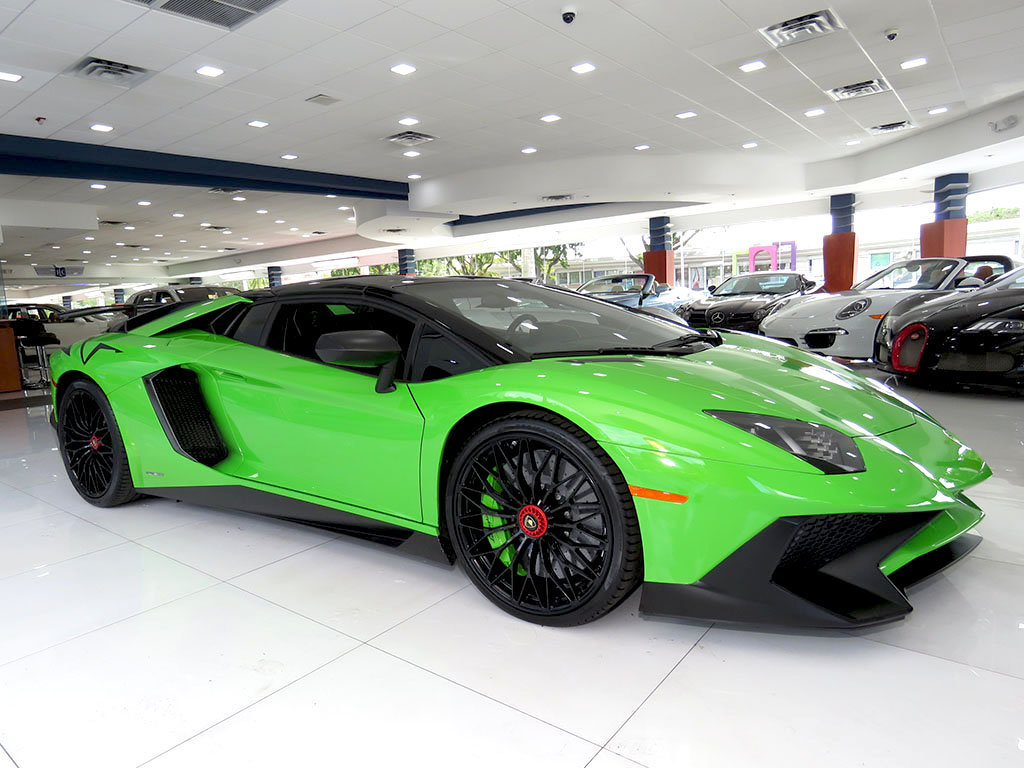 Lamborghini_Aventador_SV_Roadster_for_sale05