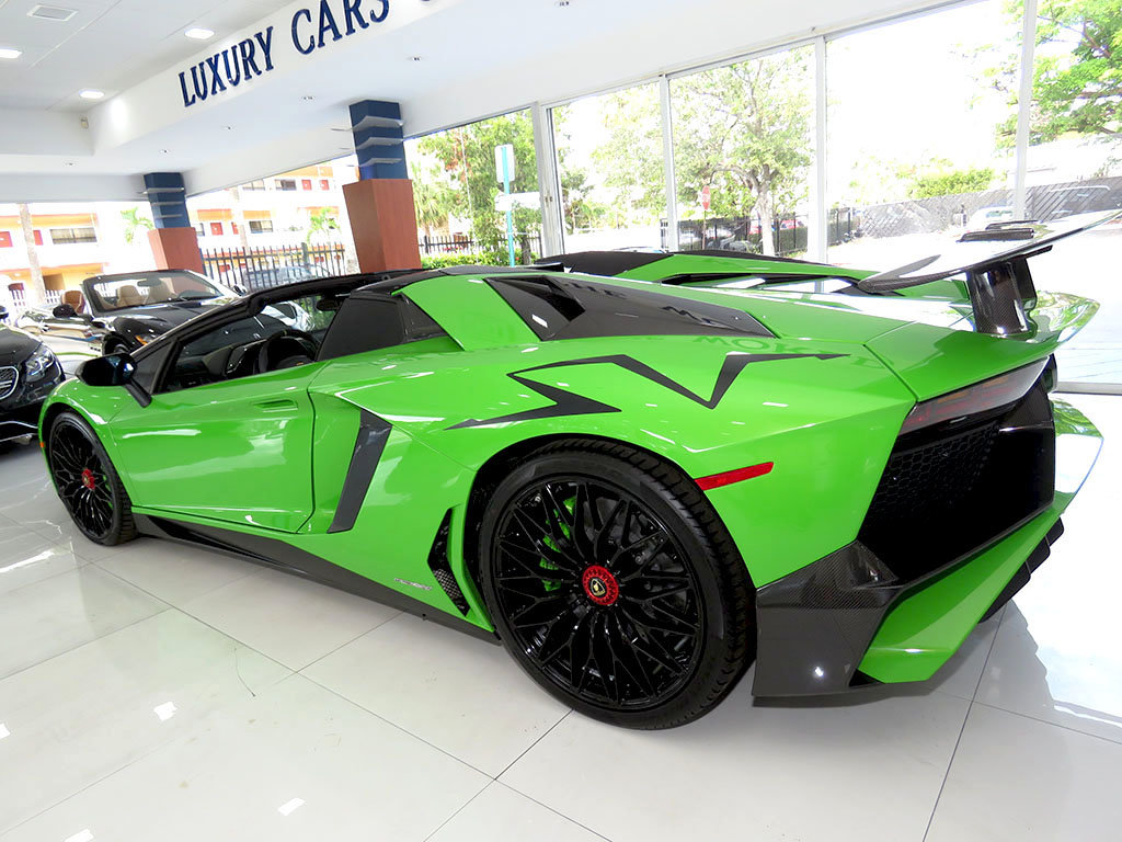 Lamborghini_Aventador_SV_Roadster_for_sale06