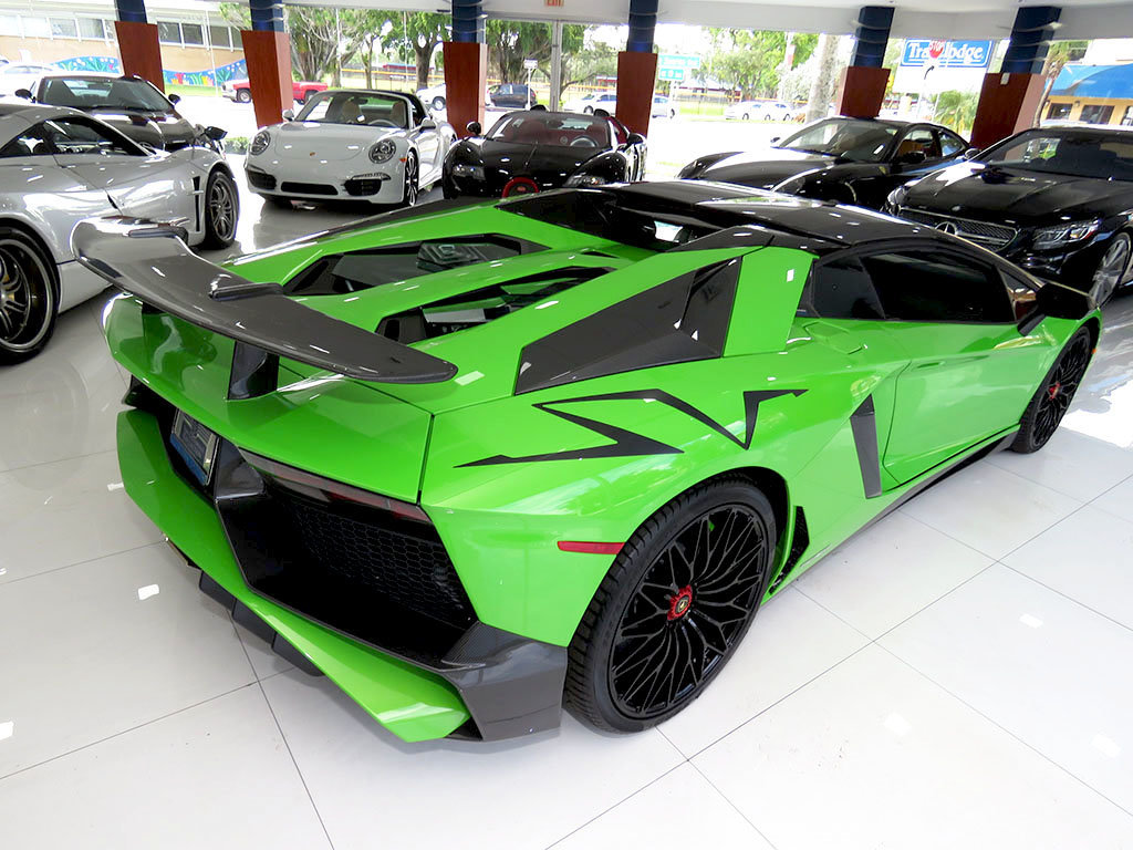 Lamborghini_Aventador_SV_Roadster_for_sale07