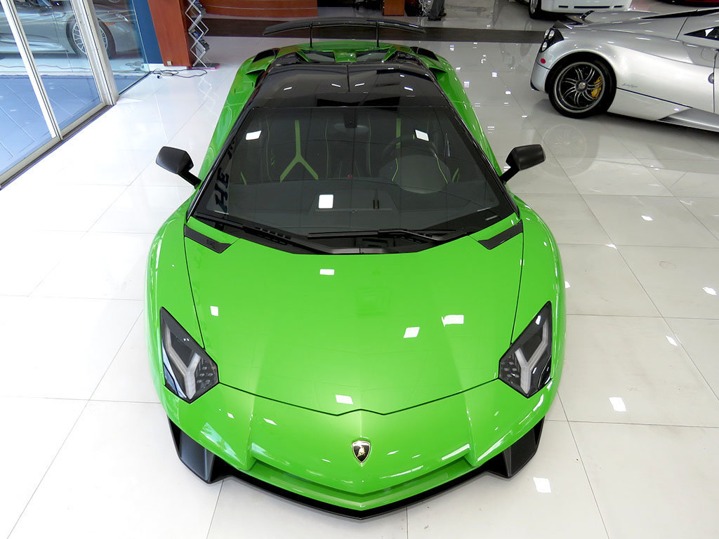 Lamborghini_Aventador_SV_Roadster_for_sale10