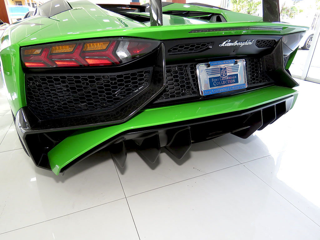 Lamborghini_Aventador_SV_Roadster_for_sale15