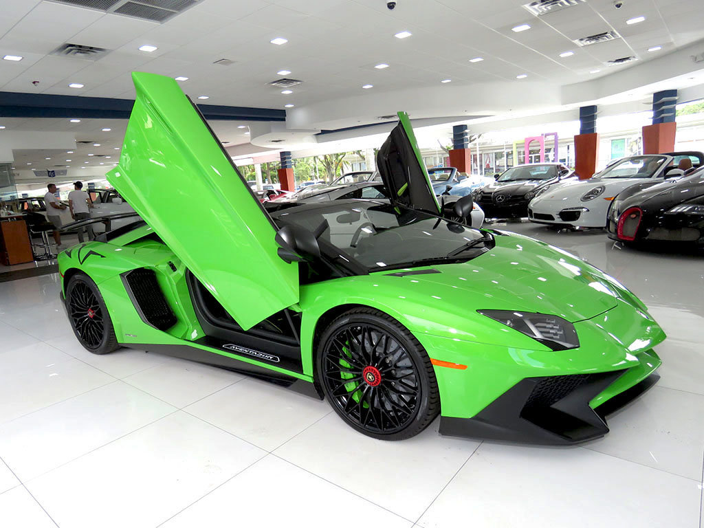Lamborghini_Aventador_SV_Roadster_for_sale16