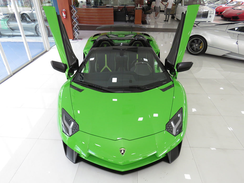 Lamborghini_Aventador_SV_Roadster_for_sale18