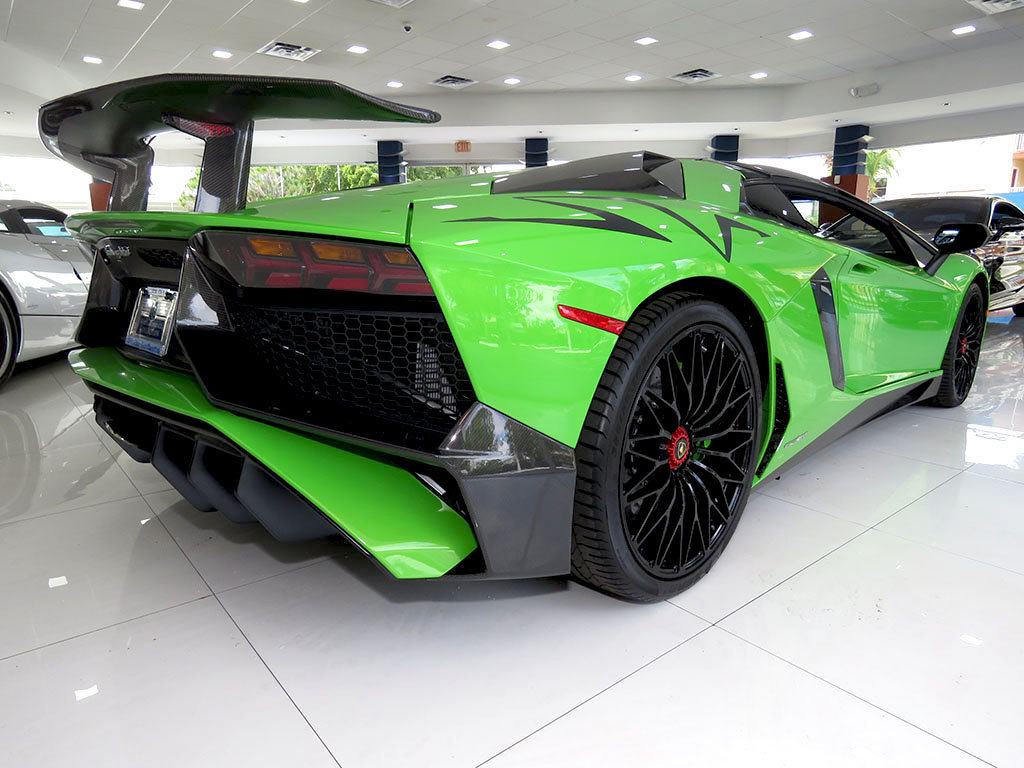Lamborghini_Aventador_SV_Roadster_for_sale19