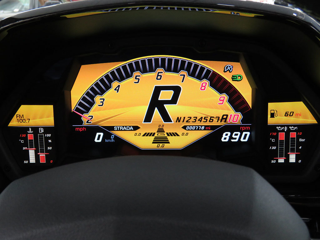 Lamborghini_Aventador_SV_Roadster_for_sale31