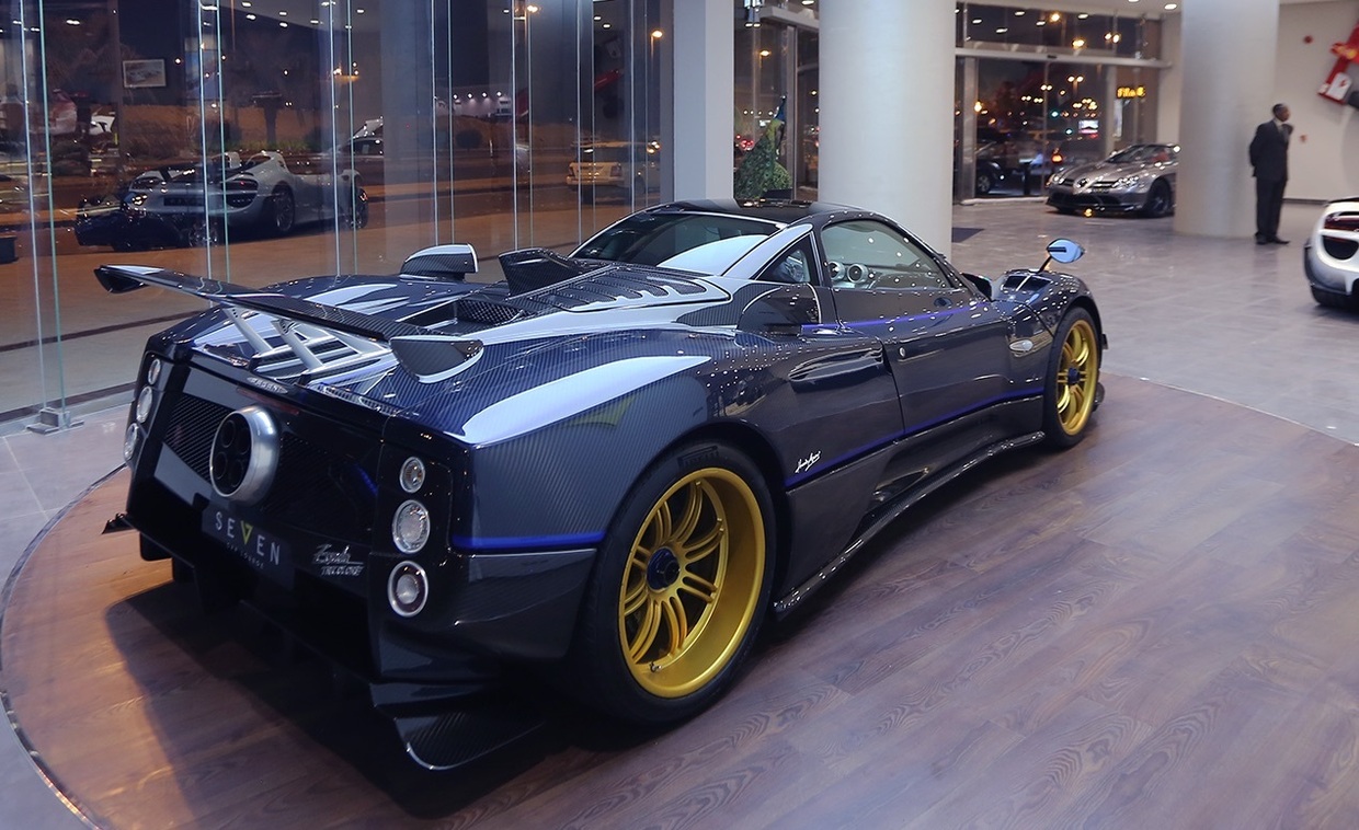 Pagani Zonda Tricolore for sale (3)