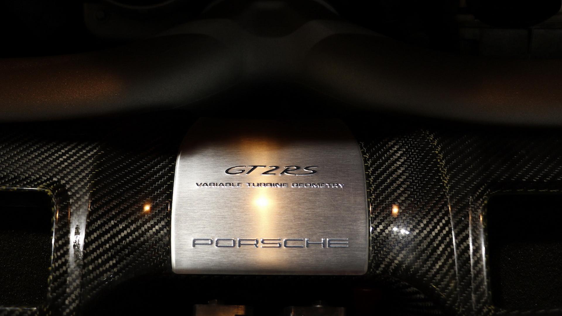 2011_Porsche_911_GT2_RS_for_sale_32