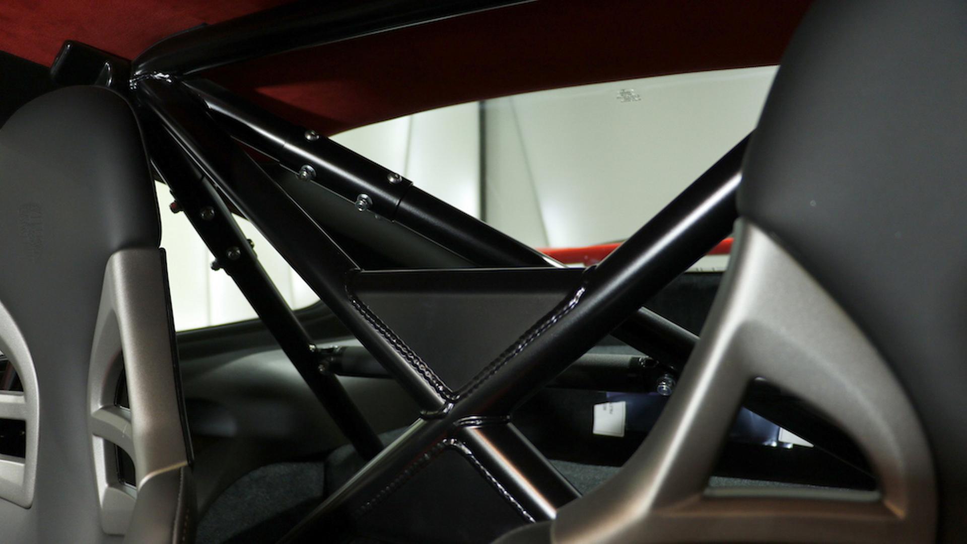 2011_Porsche_911_GT2_RS_for_sale_33